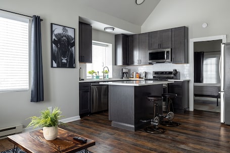 Bison | Premium bedding, pillowtop beds, minibar, free WiFi