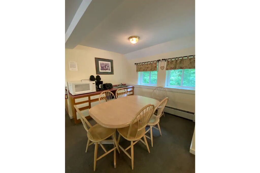 Unit 6 - 2 floors of fun & comfort, 3 min to Okemo