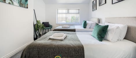 3 bedrooms, iron/ironing board, free WiFi