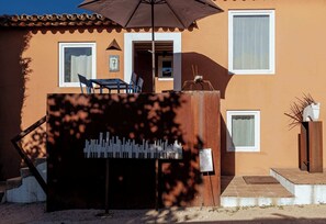 Outdoor dining - Quinta do Barrieiro - One-bedroom Apartment (Marvão)
