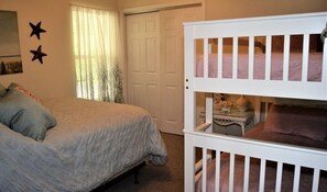 2 camere, culla da viaggio, Wi-Fi gratuito