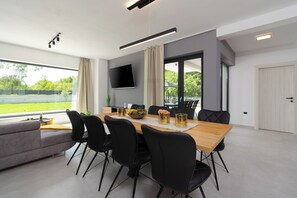 تناول الطعام