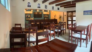 Snack bar