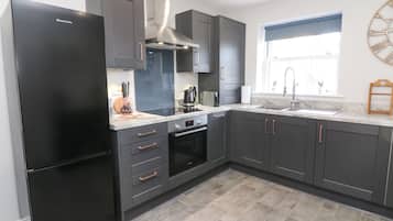 Fridge, dishwasher, electric kettle, toaster