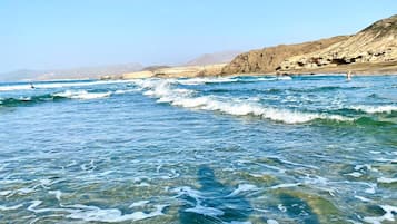 Una spiaggia nelle vicinanze