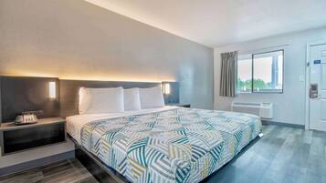 Free WiFi, bed sheets