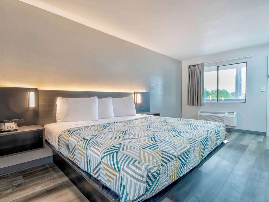 Wi-Fi de cortesia, roupa de cama