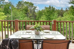 屋外ダイニングエリア