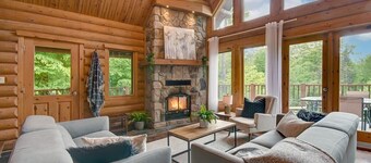 Chic Hot tub in mountain Tremblant Area