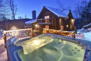 Terrace/patio - Chic Hot tub in mountain Tremblant Area (Labelle)