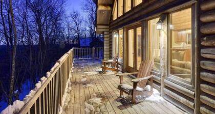 Chalet en bois rond avec spa Vue prĂšs de Tremblant