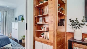 2 slaapkamers, een strijkplank/strijkijzer, gratis wifi, beddengoed