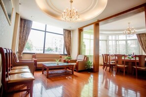 Unclassified image, 5 of 39, button - Dabieshan Hotel (Luotian County)