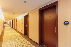 Unclassified image, 3 of 39, button - Dabieshan Hotel (Luotian County)