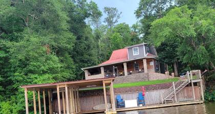 Lakefront Paradise with boat dock