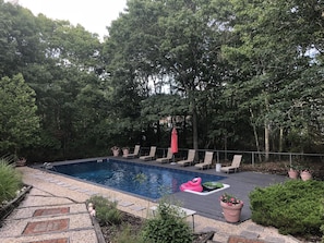 Piscina all'aperto, una piscina riscaldata