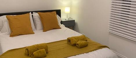 4 Schlafzimmer, Bügeleisen/Bügelbrett, kostenloses WLAN