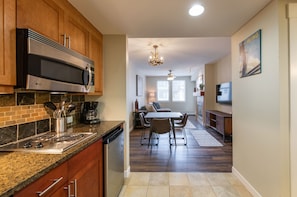 Interior - Fraser Crossing/Founders Pointe, Condo | 1 Bedroom w/Kitchenette (Premium Unit 4547) (Winter Park)