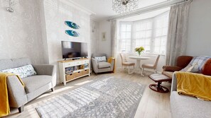 Älytelevisio, videopelejä, kirjoja