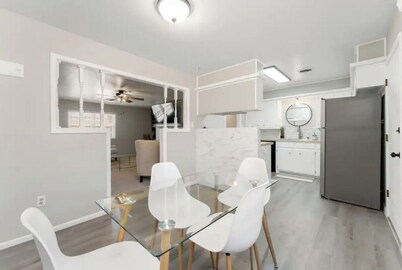 Self Check-in / Full kitchen / Central location