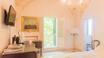 3 Schlafzimmer, Zimmersafe, Schreibtisch, Bügeleisen/Bügelbrett