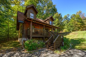 Exterior - Cozy Cabin- 5mins From Pigeon Forge - Hot Tub (Pigeon Forge)