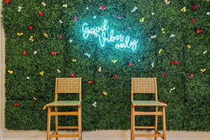 Interior - Relaxed Stay - 5 Smart TVs - Games - Fast Wifi (Allen)