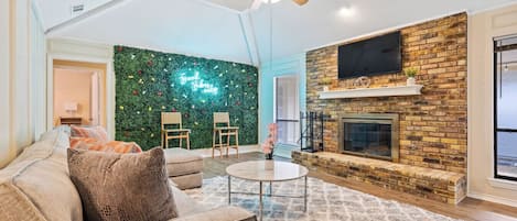 Smart TV, fireplace, table football, ping pong