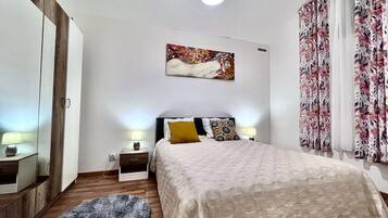 1 quarto, espaço de trabalho para notebook, Wi-Fi de cortesia
