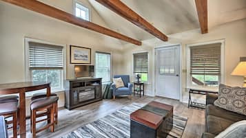 Smart TV, DVD player, books