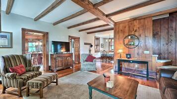 Smart TV, DVD player, books