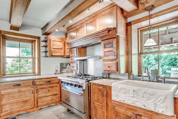 Frigorífic, microones, forn i placa de cuina