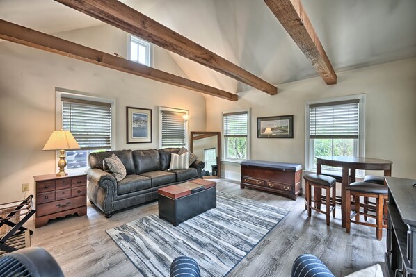 Smart-TV, DVD-Player, Bücher