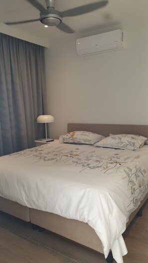 2 slaapkamers, een strijkplank/strijkijzer, gratis wifi, beddengoed