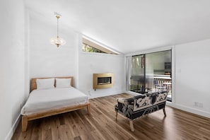 1 bedroom, iron/ironing board, WiFi, bed sheets - Studio 106: Hot Tub, Patio & Parking (Telluride)