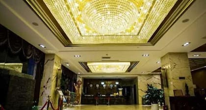 Zhenghe Holiday Hotel