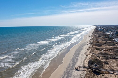 Brand New Single Level Condo, Steps from the Beach 