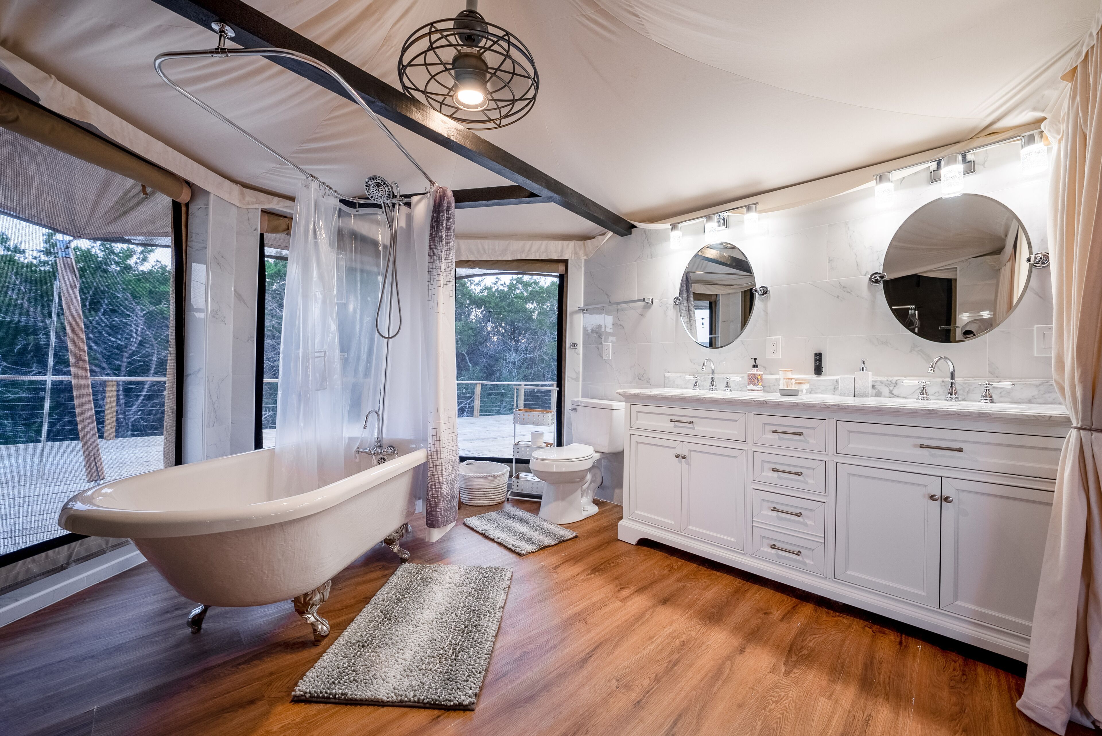 Combined shower/tub, hair dryer, towels, soap