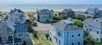 Oceanview home with a washer/dryer, spacious deck, central AC, fireplace