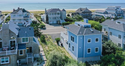 Oceanview home with a washer/dryer, spacious deck, central AC, fireplace