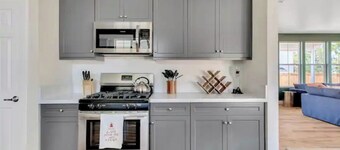 Mirasol Manor -sleeps up to 14! Minutes to Paso + SLO