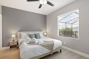 5 bedrooms, desk, iron/ironing board, free WiFi