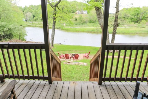 Hillside Hideaway by Buffalo Mountain Getaway