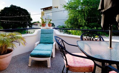 Lovely private 1bdrm Casita