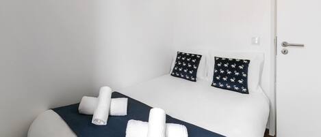 2 bedrooms, Internet, bed sheets