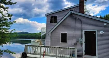Waterfront Ski Resort Cottage, Arcade Game, Winter Sanctuary