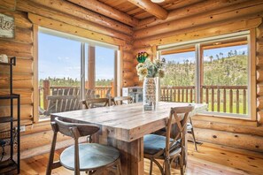 Dining - Wildflower Retreat (Greer)