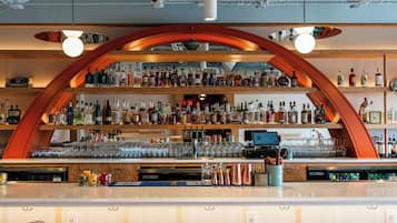 2 bars/lounges, rooftop bar