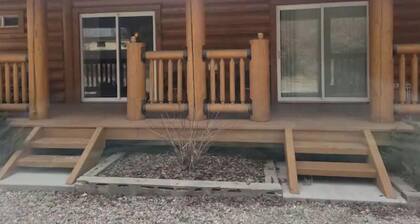 Cozy home in beautiful Pinedale, WY.