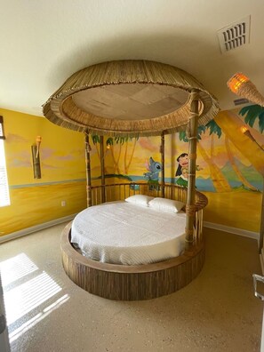 8 quartos, ferros/tábuas de passar roupa, Wi-Fi de cortesia